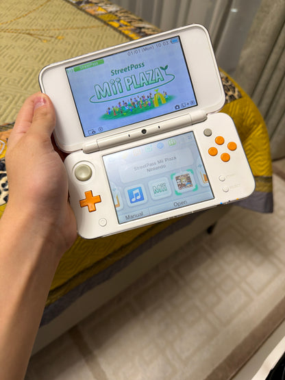 New Nintendo 2ds LL JP (FULLY IN ENGLISH) modded in box
