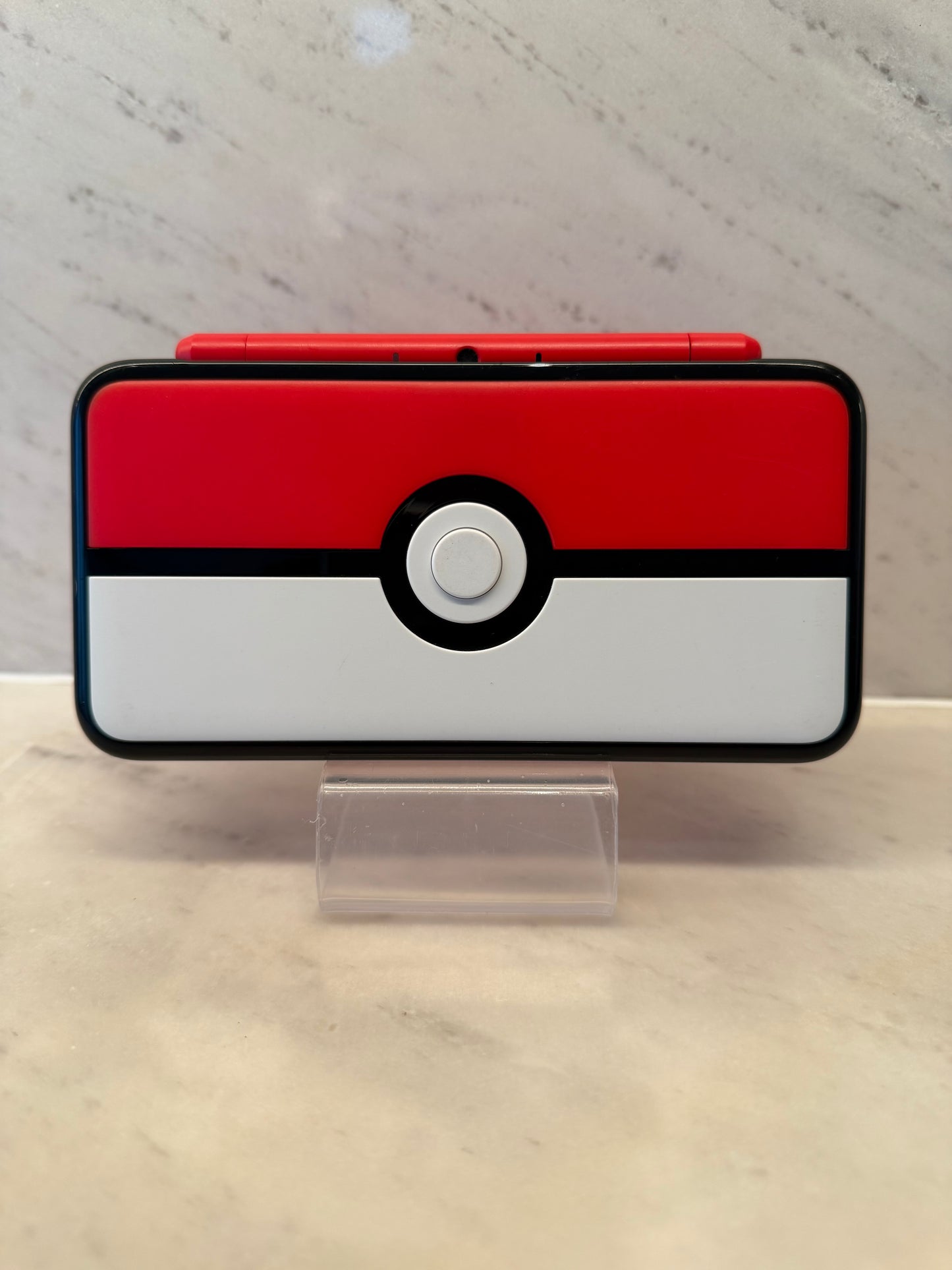 New Nintendo 2ds LL Poke Ball edition